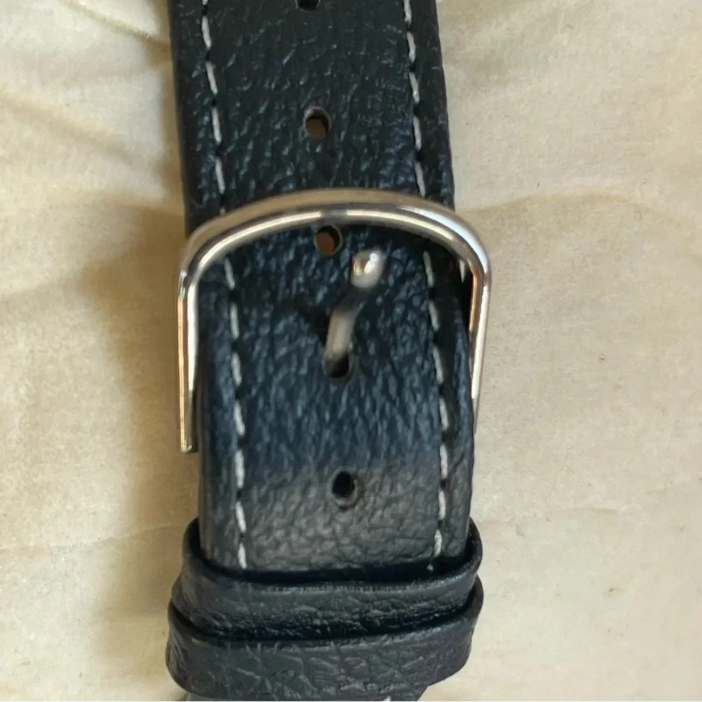 Mickey Mouse Watch With Black Leather Strap . - Picture 5 of 13